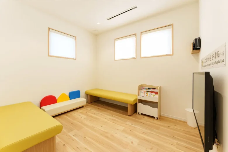 6.健診・ワクチン待合室